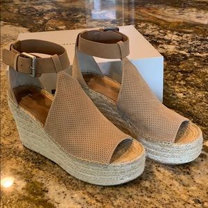 Marc Fisher Annie Platform Sandal